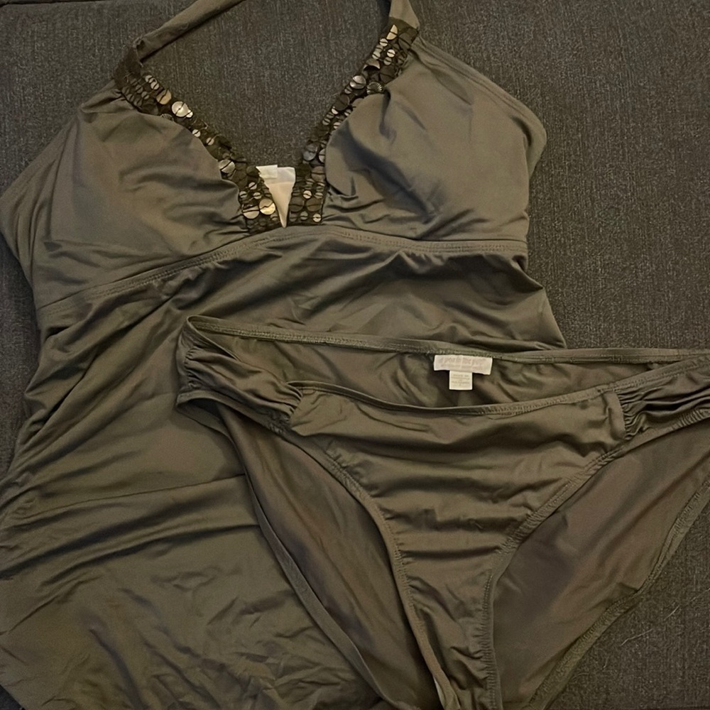 Green maternity 2 piece swimsuit